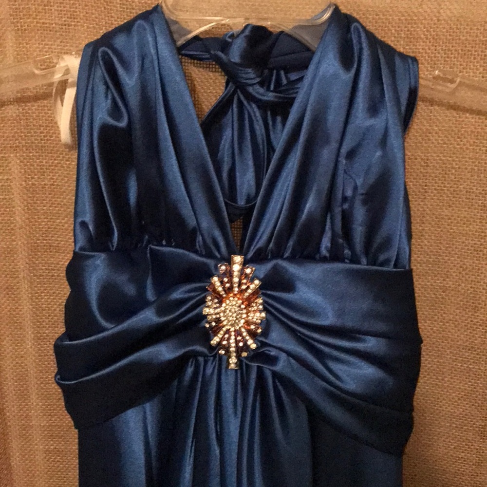 Dress - Picture 2 of 2